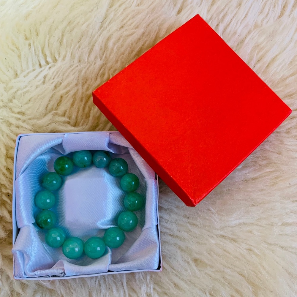 ⭐️(NEVER USED) Green Jade Ball Bracelet⭐️